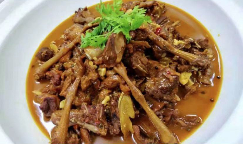 鸽子焖排骨