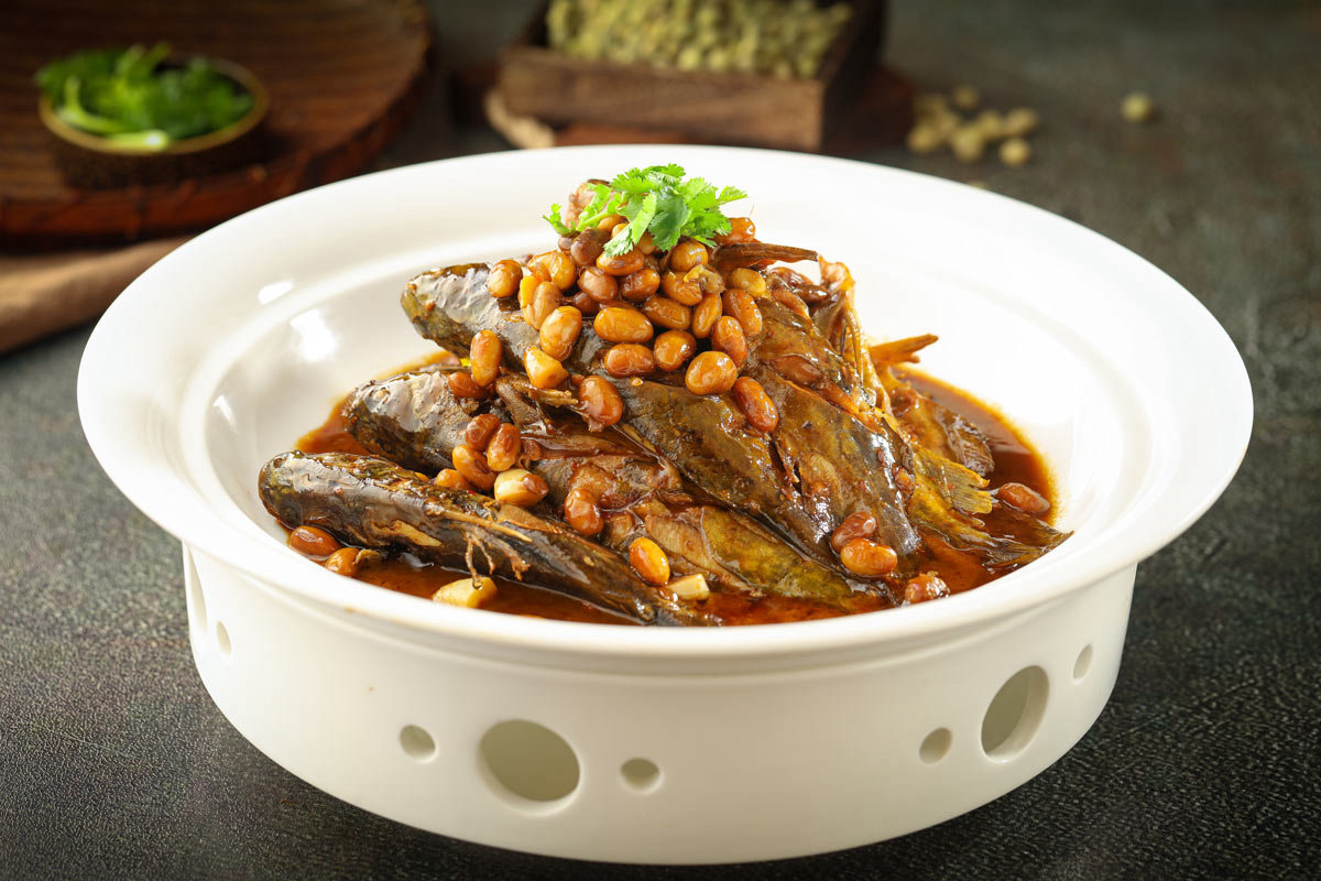 黄豆酱烧黄骨鱼